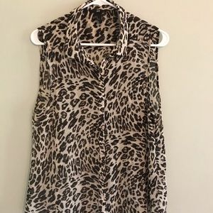🌼H&M Sleeveless Leopard Print Top